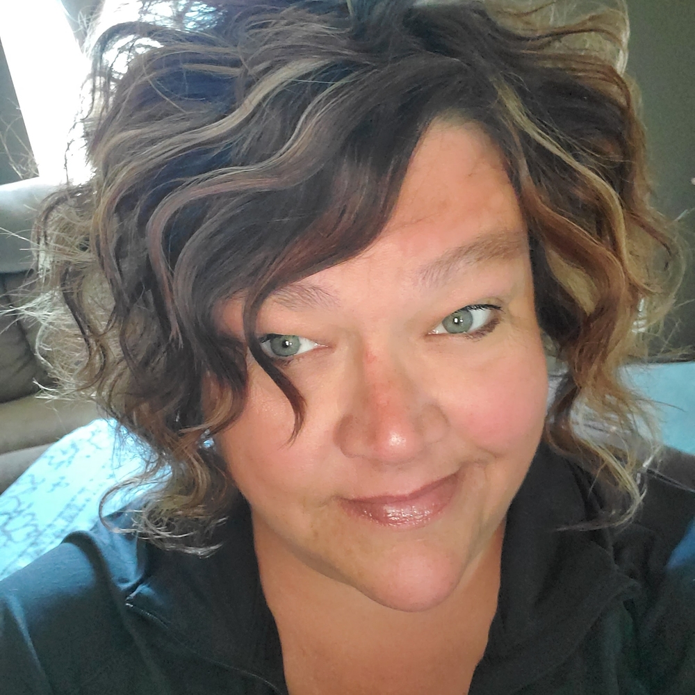 Meet your Posher, Angie